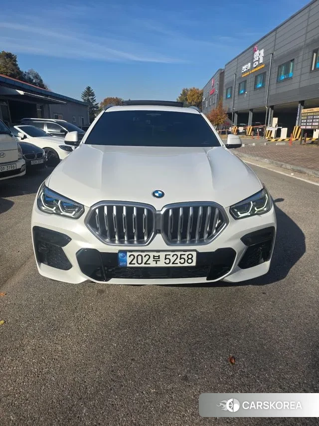 BMW X6 (G06) 2022 Белый из Кореи