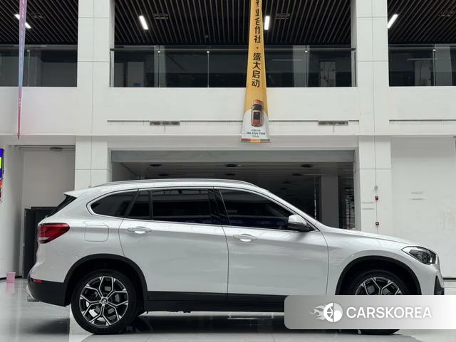 BMW X1 2021 Белый из Китая
