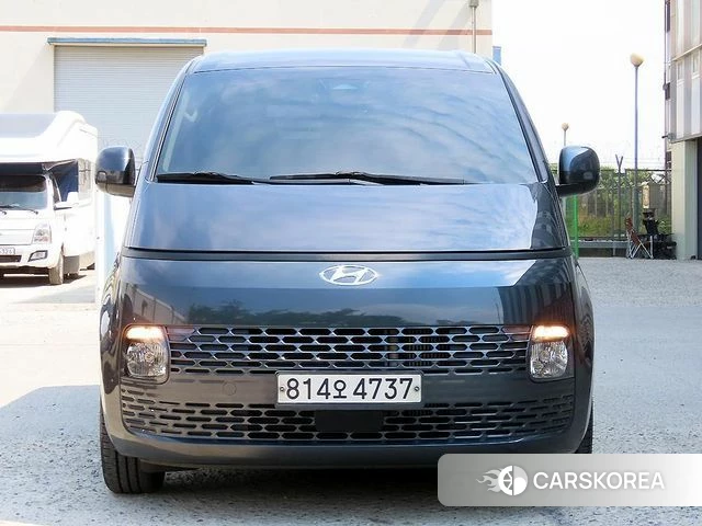 Hyundai Staria 2022 Серый из Кореи