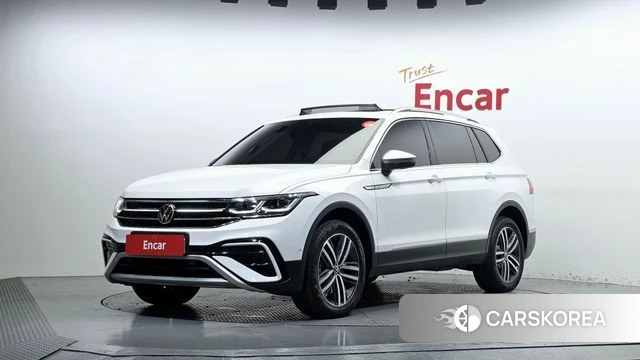 Volkswagen Tiguan Allspace 2022 Белый из Кореи