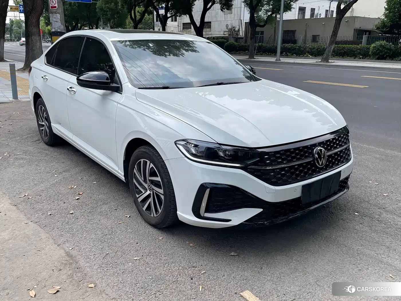 Volkswagen Lavida 2024 Белый из Китая
