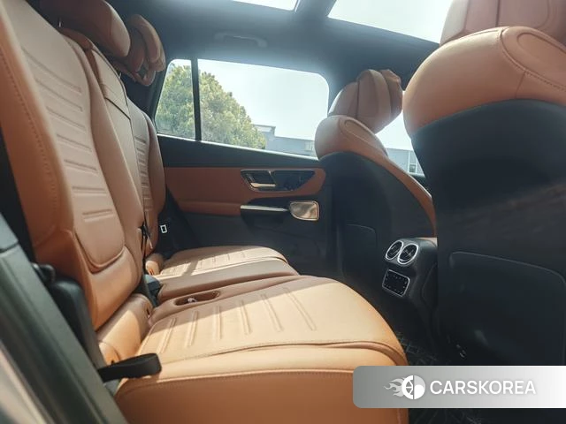 Mercedes-Benz GLC 2024 Серебристо-серый из Китая