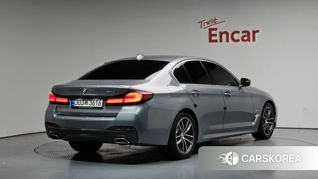 BMW 5 Series (G30) 2022 Серый из Кореи