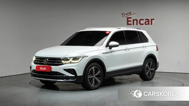 Volkswagen Tiguan second Generation 2022 Белый из Кореи