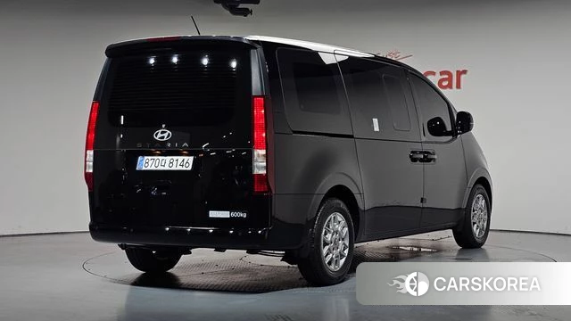 Hyundai Staria 2025 Черный из Кореи