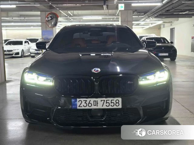 BMW M5 (F90) 2023 Черный из Кореи