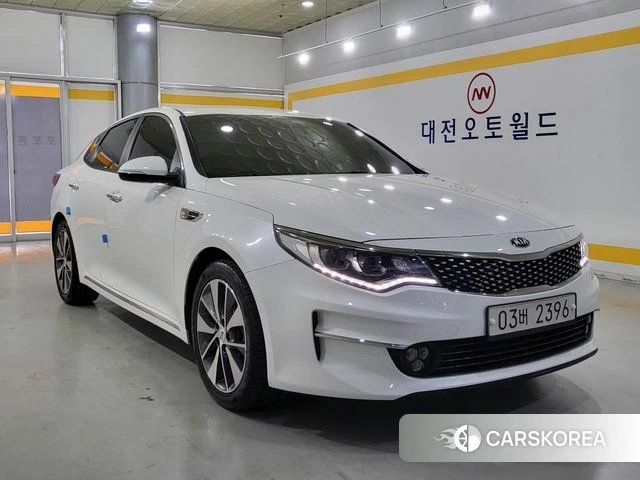 Kia K5 second generation 2018 Жемчужный цвет из Кореи