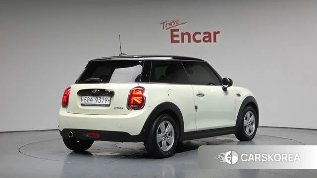 Mini Cooper 2018 Жемчужный цвет из Кореи