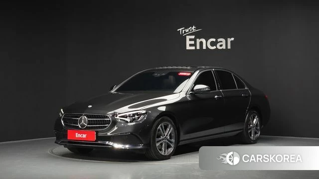 Mercedes-Benz E-Class W213 2023 Серый из Кореи