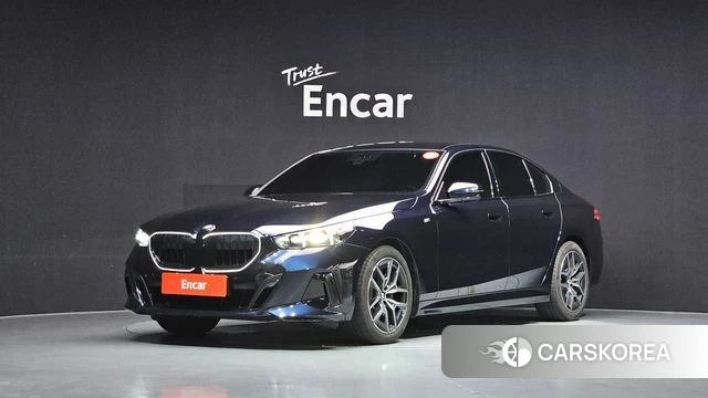 BMW 5 Series (G60) 2025 Синий из Кореи