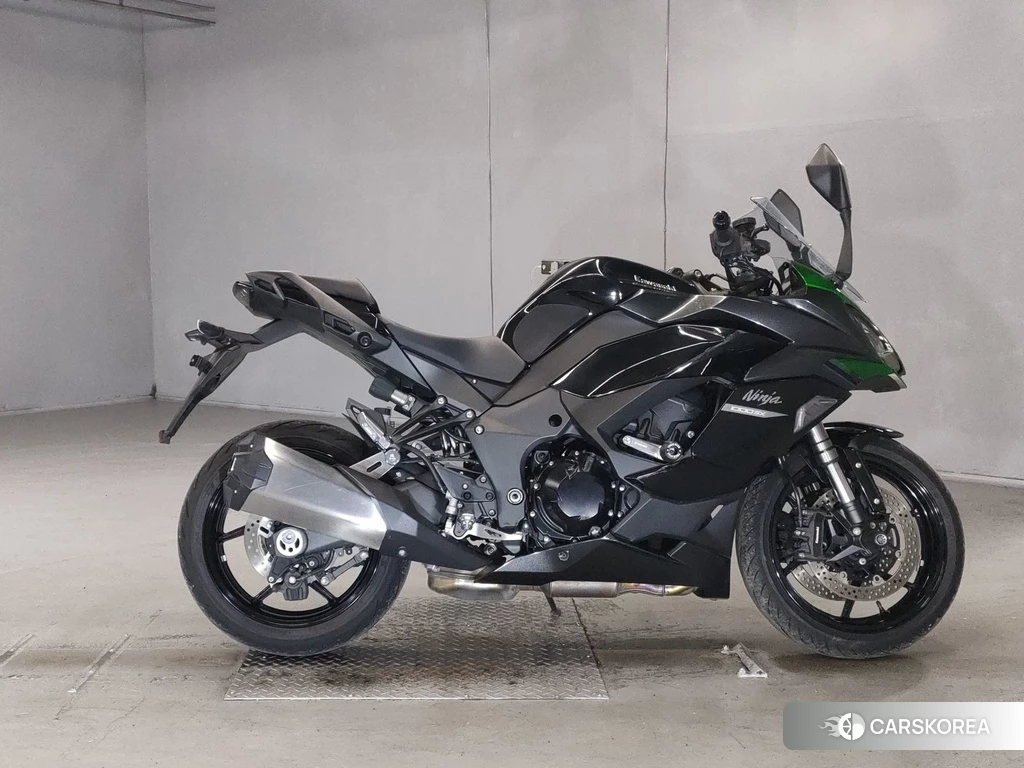 Проданный Kawasaki NINJA 1000 SX 2021 из Японии, фото 2