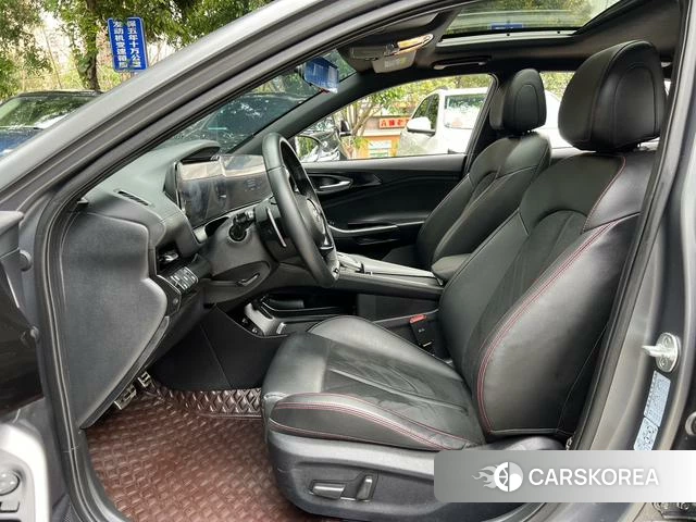 Hyundai Festa 2023 Серебристо-серый из Китая