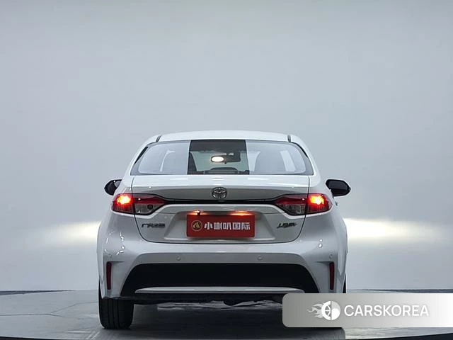 Toyota Lei Ling 2022 Белый из Китая