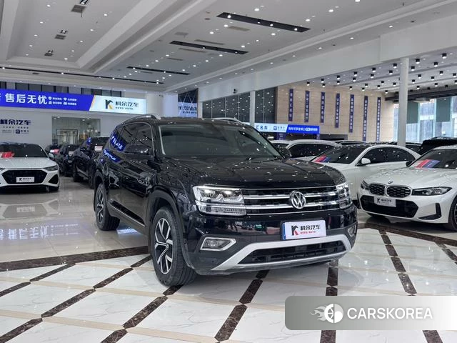 Volkswagen Tourang 2021 Черный из Китая