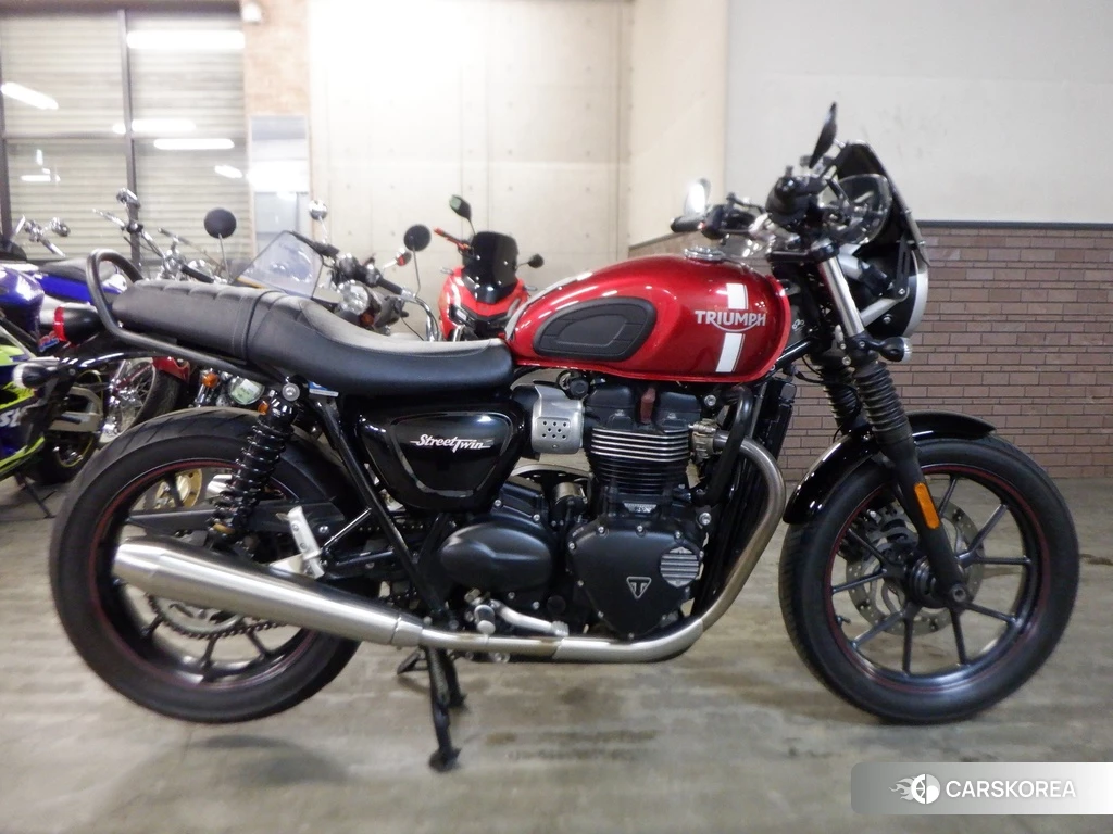 Проданный Triumph STREET TWIN 2016 из Японии