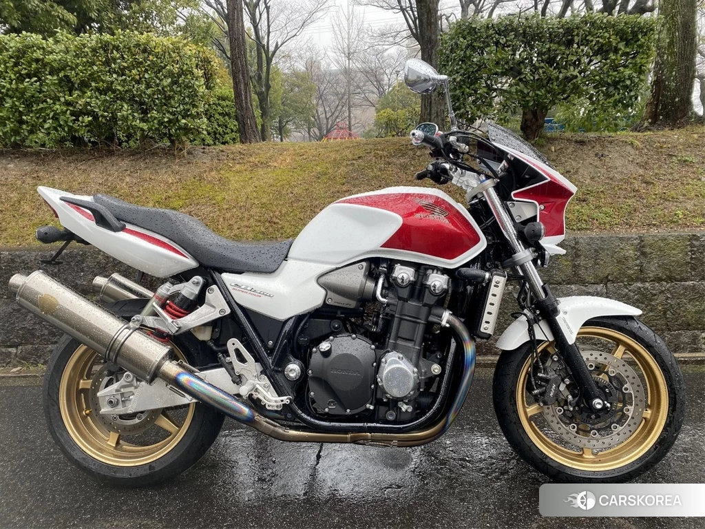 Проданный Honda CB1300SF ABS 2010 из Японии
