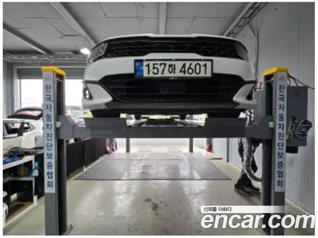 Kia K5 3rd generation 2021 Белый из Кореи