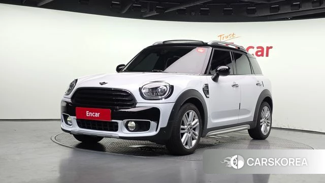 Mini Cooper Countryman 2019 Белый из Кореи