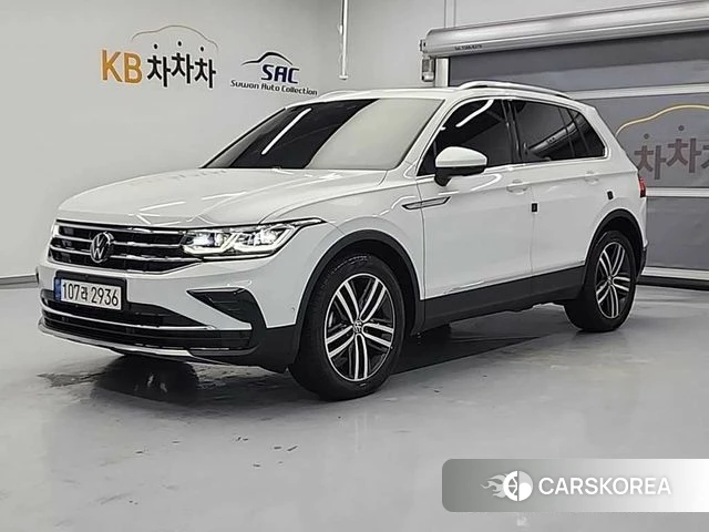 Volkswagen Tiguan second Generation 2022 Белый из Кореи