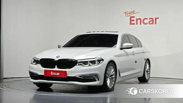 BMW 5 Series (G30) 2018 Белый из Кореи