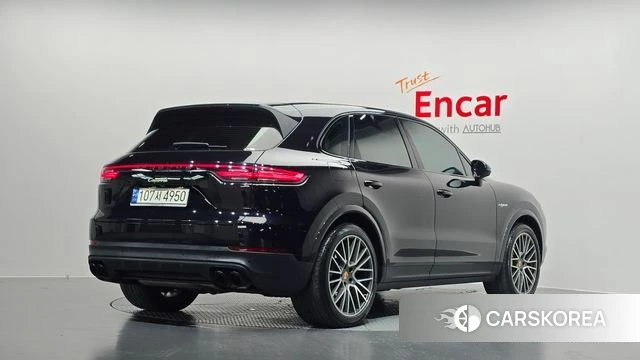 Porsche Cayenne (PO536) 2020 Черный из Кореи