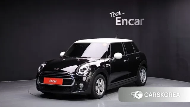 Mini Cooper 2019 Черный из Кореи