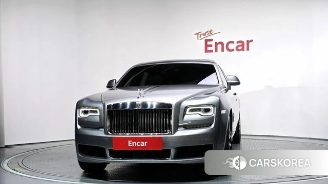 Rolls-Royce Ghost 2018 Серебряный из Кореи