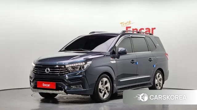 Ssangyong Korando Turismo 2018 Серый из Кореи
