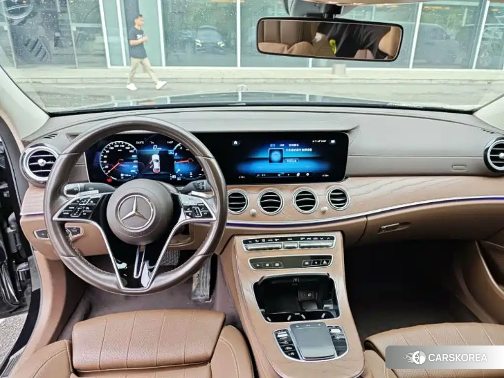 Mercedes-Benz E-Class 2022 Черный из Китая
