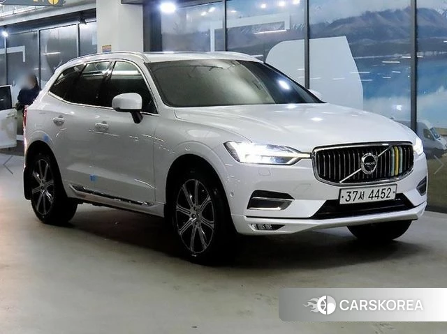 Volvo XC60 second Generation 2019 Белый из Кореи