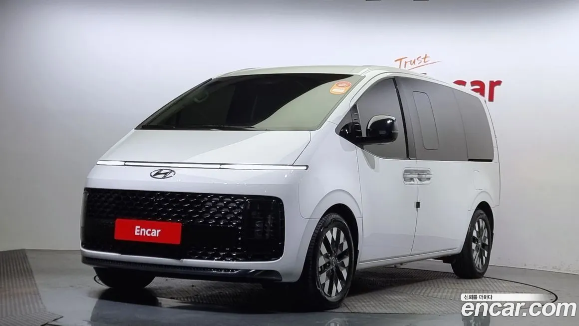 Hyundai Staria 2023 Белый из Кореи
