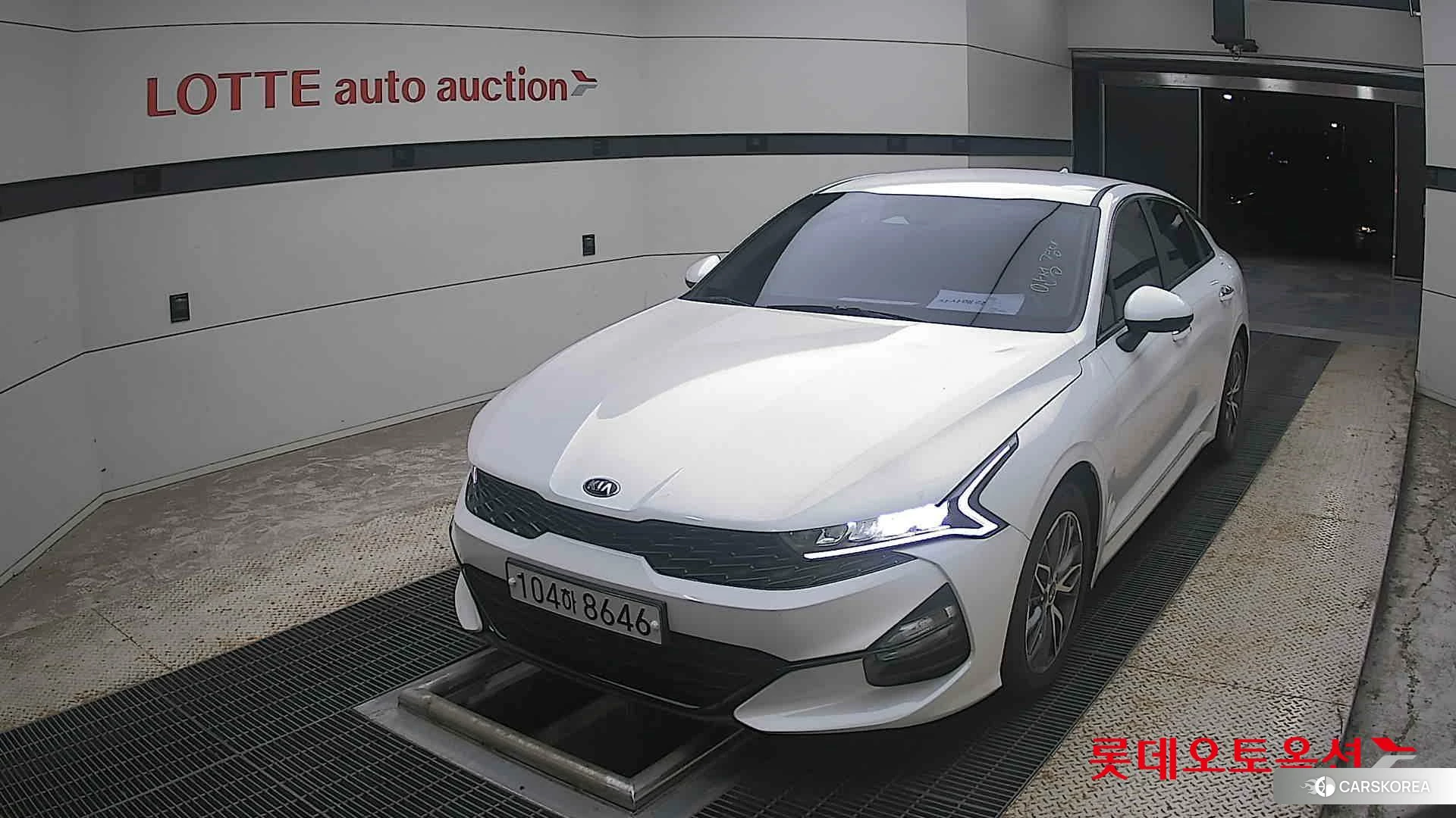 Kia K5 2020 Snow White Pearl (optional) из Кореи