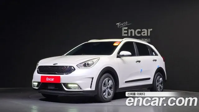 Kia Niro 2018 Белый из Кореи