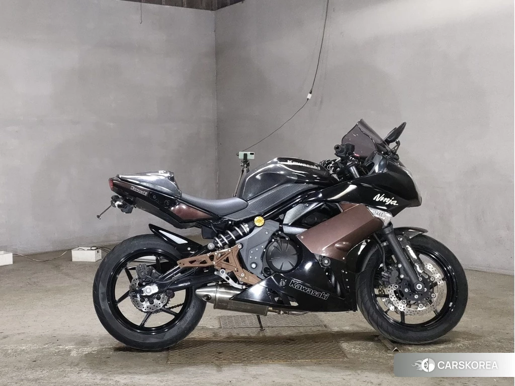 Проданный Kawasaki NINJA 400R 2011 из Японии