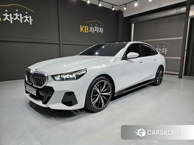 BMW 5 Series (G60) 2026 Белый из Кореи
