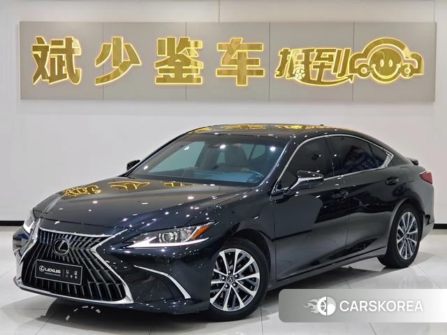 Lexus ES 2023 Черный из Китая