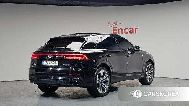 Audi Q8 (4M) 2023 Черный из Кореи