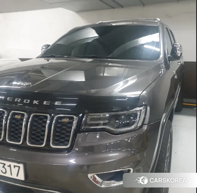 Jeep Grand Cherokee 2018 Серый из Кореи