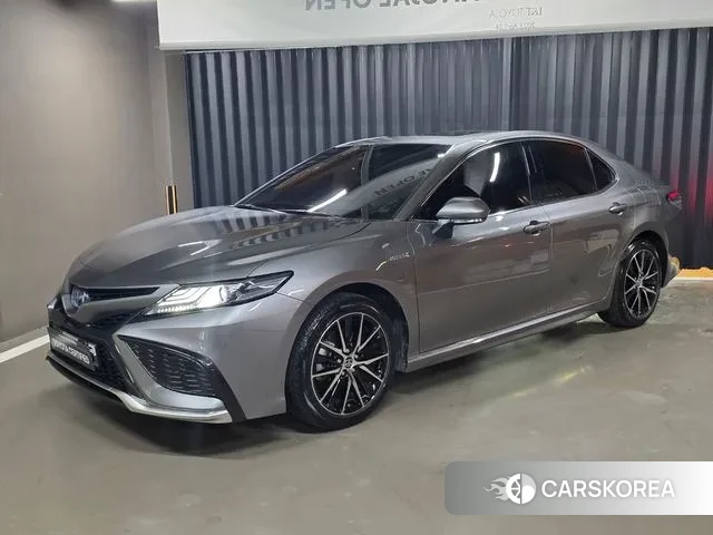 Toyota Camry (XV70) 2023 Серый из Кореи
