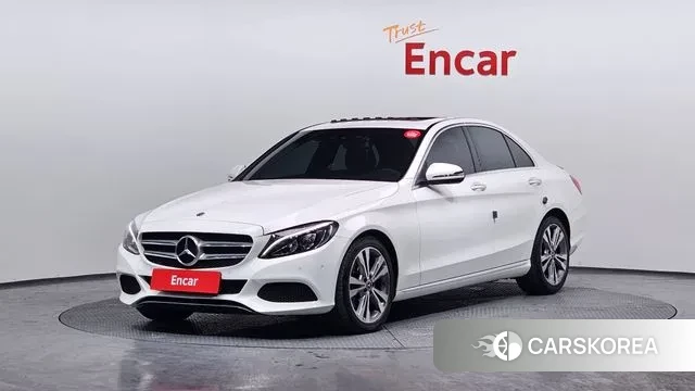 Mercedes-Benz C-Class W205 2018 Белый из Кореи