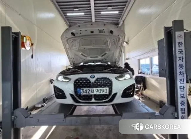 BMW 4 Series (G22) 2021 Белый из Кореи