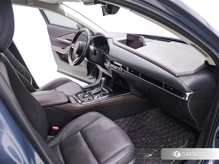Mazda CX-30 2021 Silver/gray из Китая