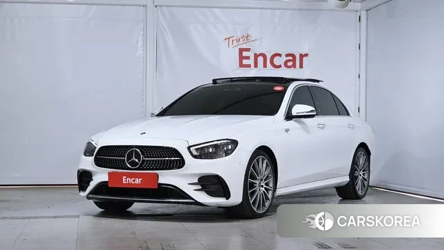 Mercedes-Benz E-Class W213 2022 Белый из Кореи
