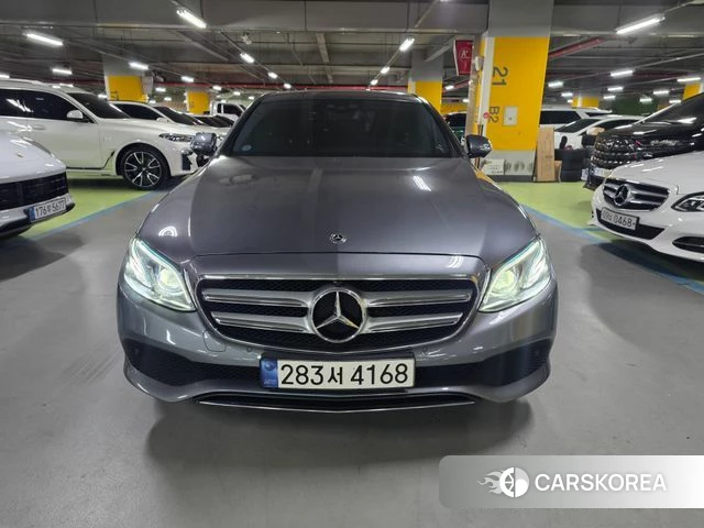 Mercedes-Benz E-Class W213 2018 Серый из Кореи
