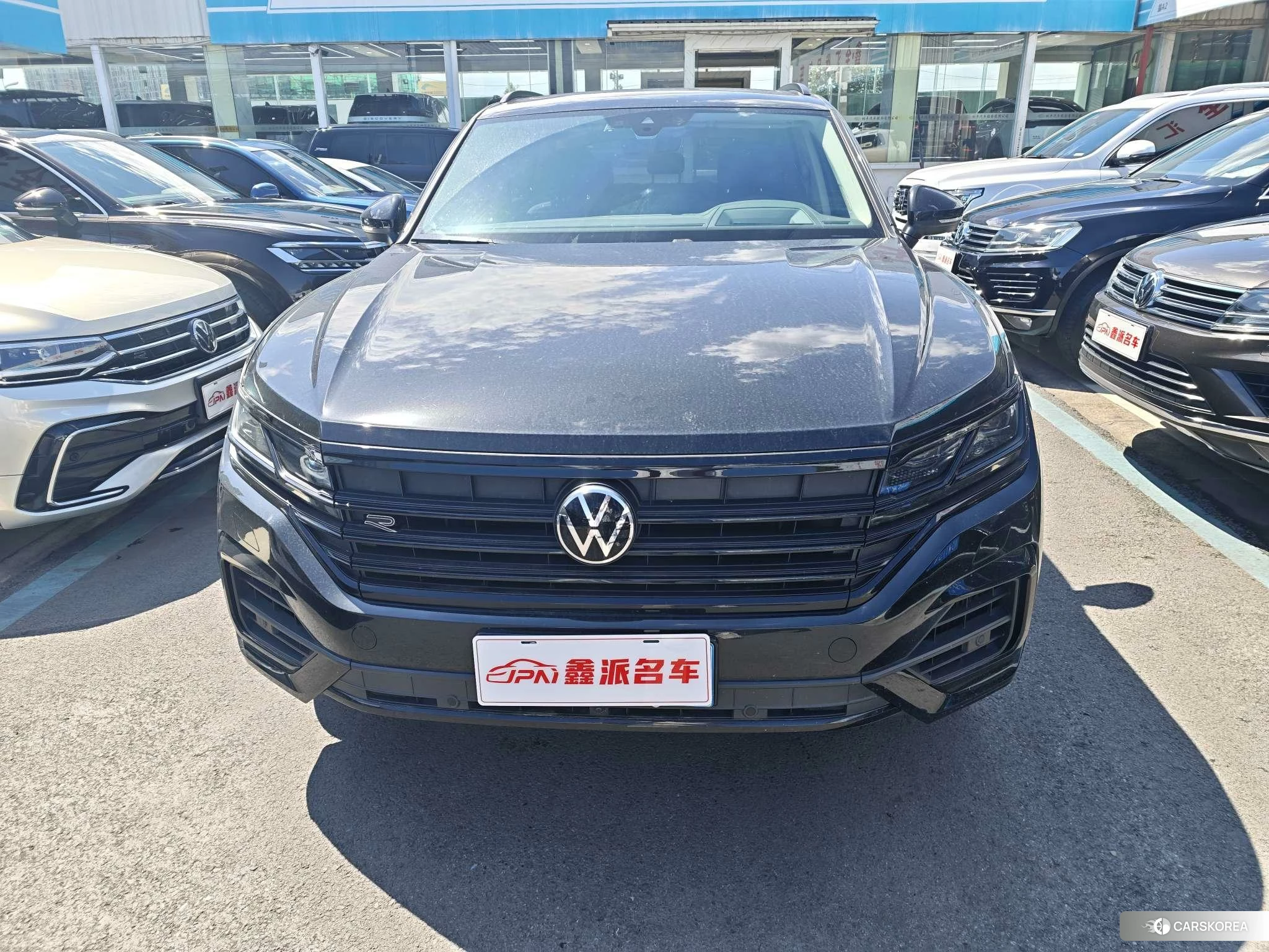 Volkswagen Touareg 2023 Черный из Китая