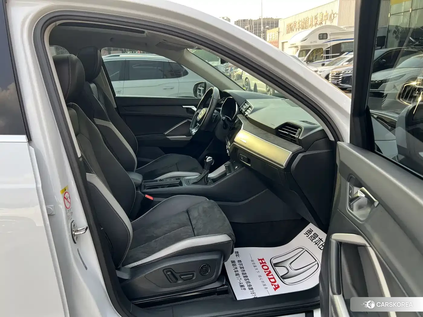 Audi Q3 2022 Белый из Китая