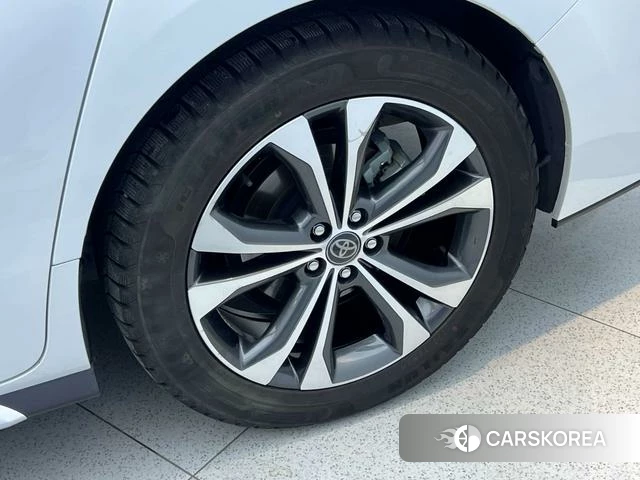 Toyota Grevia 2024 Белый из Китая