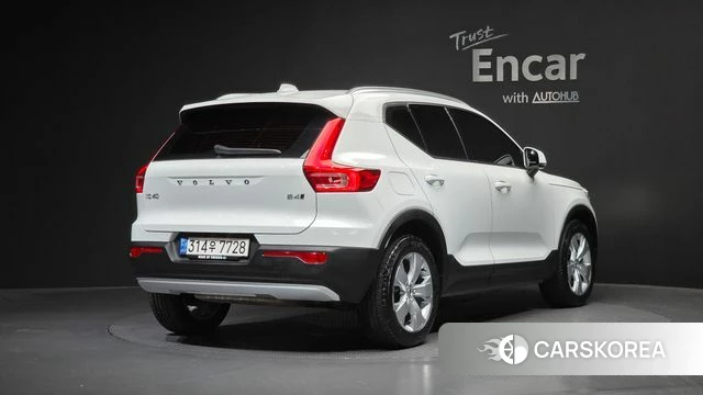Volvo XC40 2021 Белый из Кореи