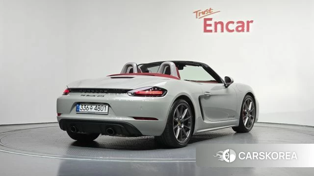Porsche 718 Boxster 2022 Серебристо-серый из Кореи