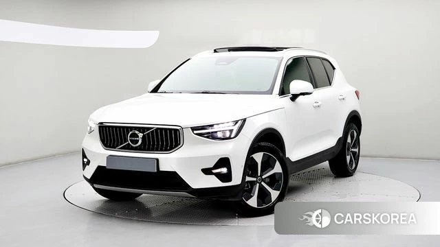 Volvo XC40 2025 Белый из Кореи